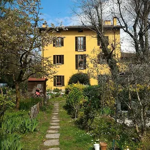 Iris Apartment